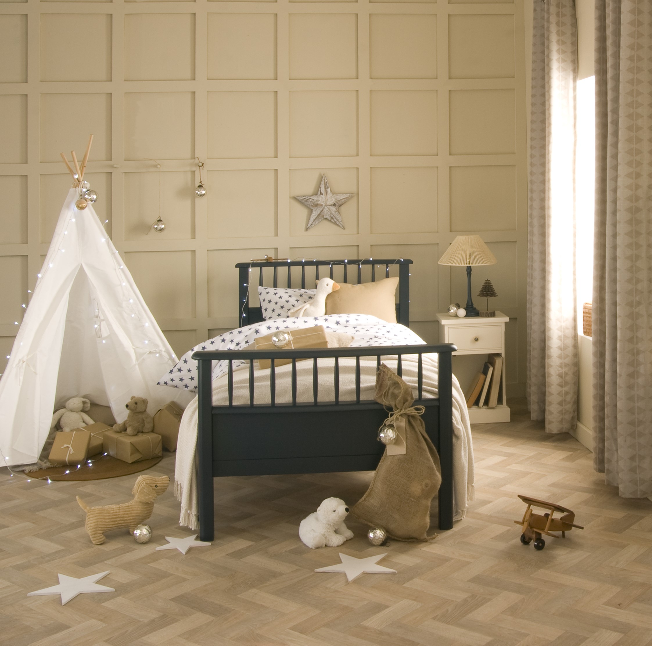 Spruce up their space, this Christmas