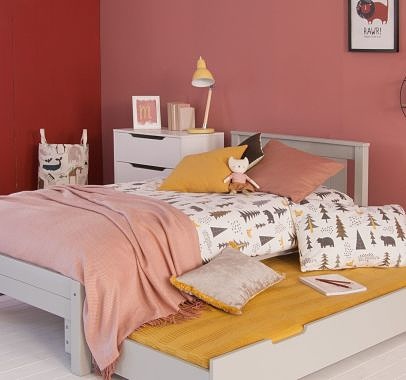 How to maximise space in a small bedroom 
