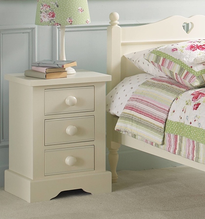 Bedside Tables and Cabinets 