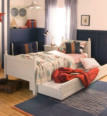 Traditional single beds 