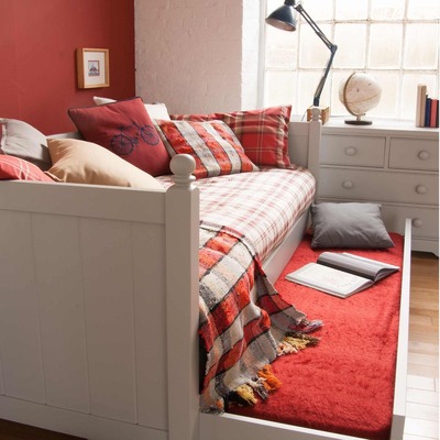 daybed with roll out trundle 
