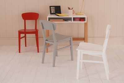 WOODEN KIDS CHAIRS 