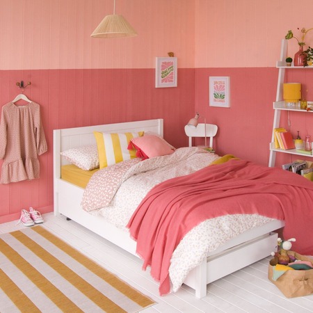 pink and white small double bed 