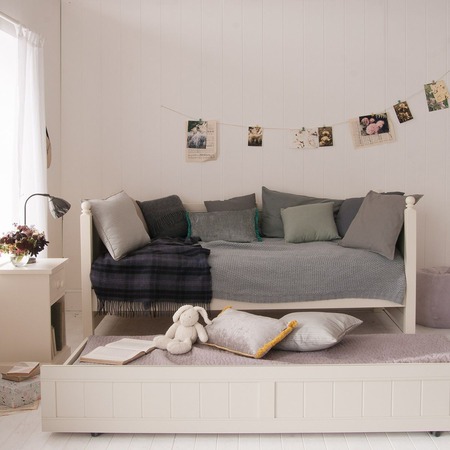 Ivory White Day Bed