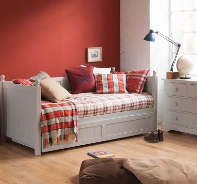 Why Day Beds are the ideal solution for a child's bedroom