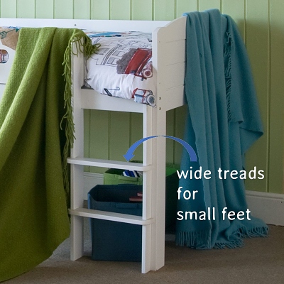 ladder treads on mid sleeper bed 